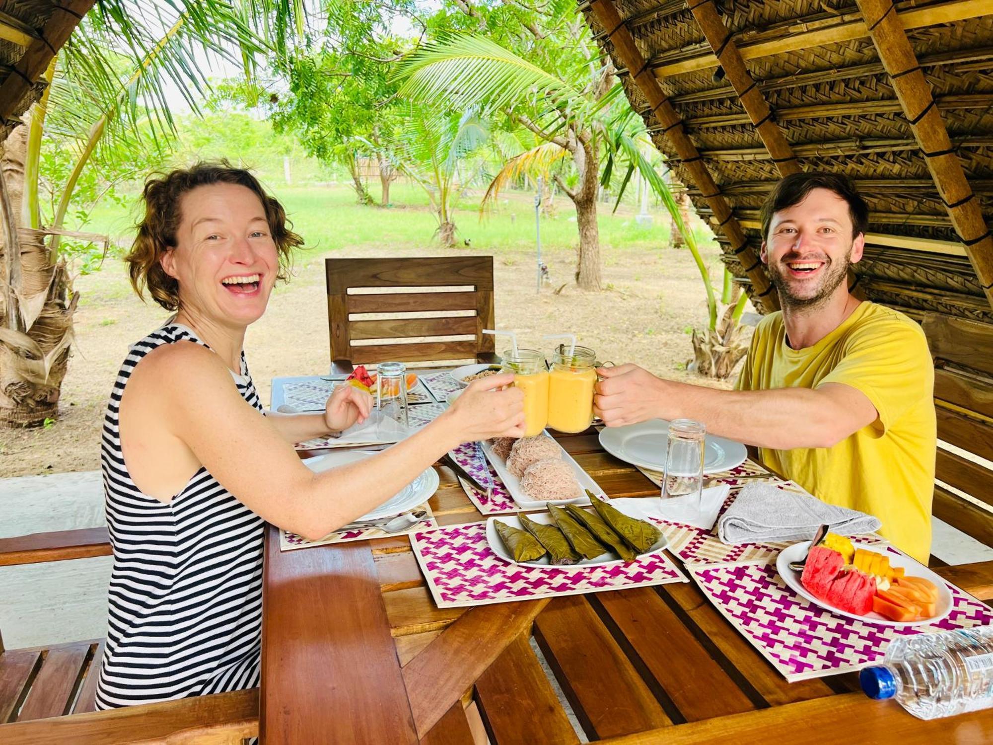 Kingfisher Beach Resort-Yala Kirinda  Esterno foto