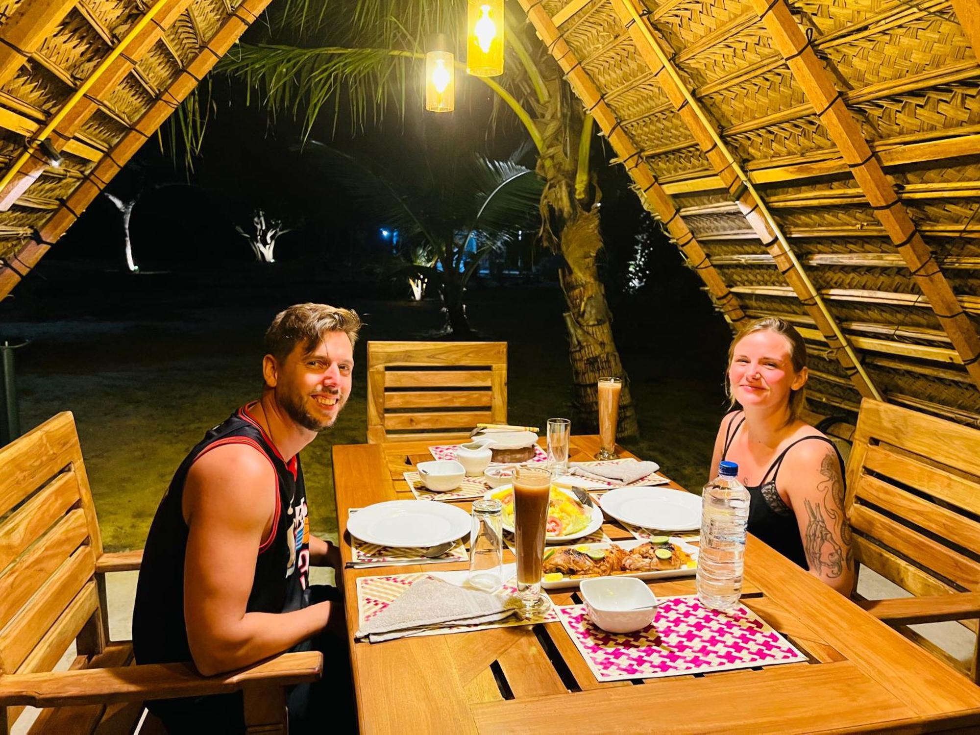 Kingfisher Beach Resort-Yala Kirinda  Esterno foto