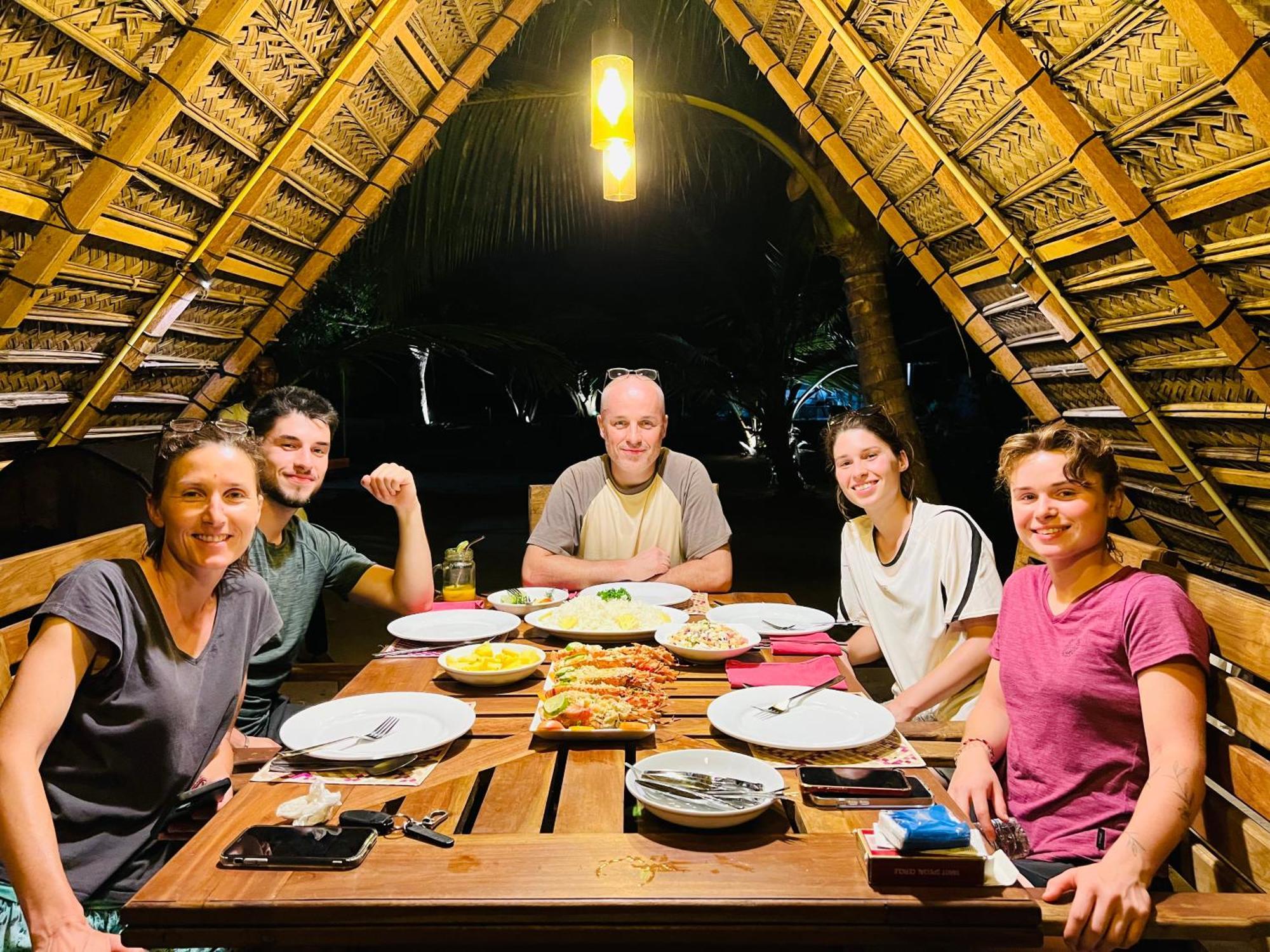 Kingfisher Beach Resort-Yala Kirinda  Esterno foto