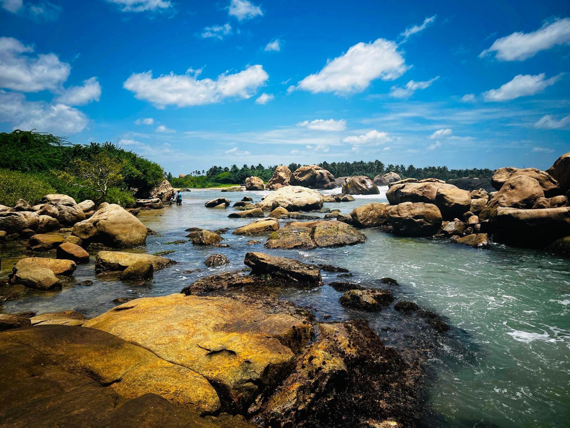 Kingfisher Beach Resort-Yala Kirinda  Esterno foto